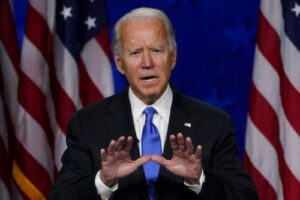 biden-continua-com-suas-notas-ruins