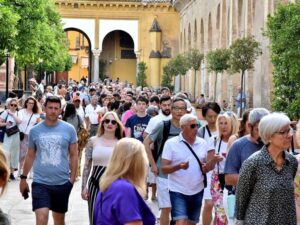 Espana-sigue-al-alza-en-recepcion-de-turistas-1