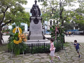 Estatua-de-Marta-abreu-en-el-parque-Leoncio-Vidal-1