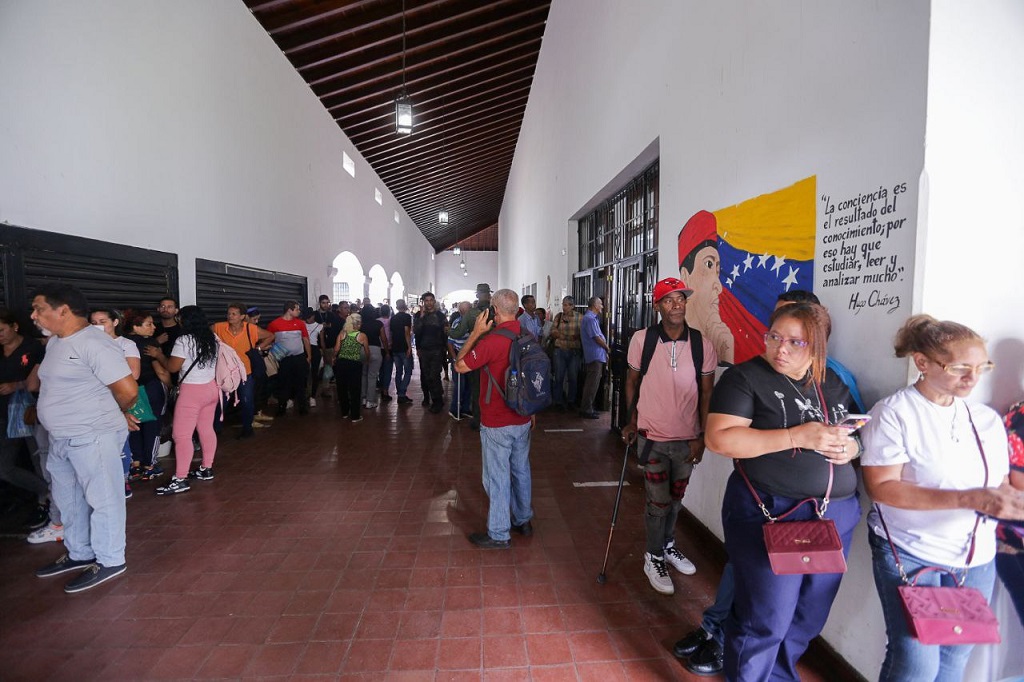 democracia-civica-e-participativa-venceram-simulacao-na-venezuela